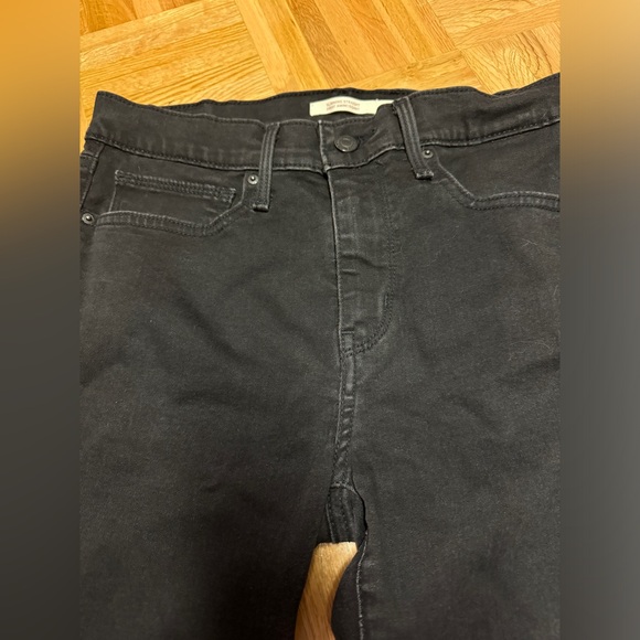 Levi’s slimming straight - Picture 2 of 9